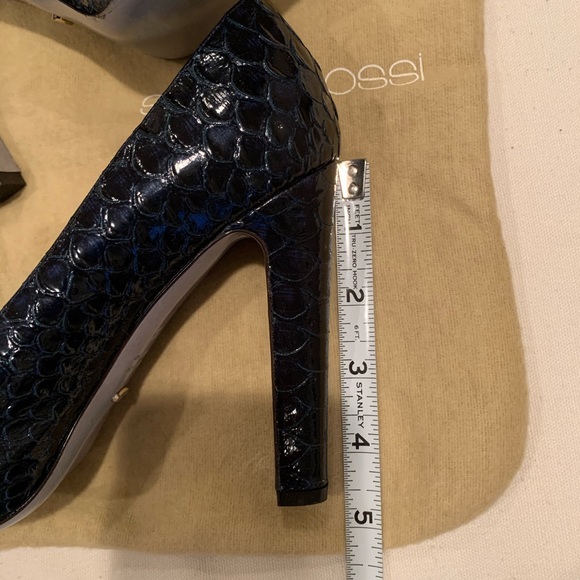 Shoes, heels - NWOT Sergio Rossi dark navy heels, hidden platform - Picture 5 of 15